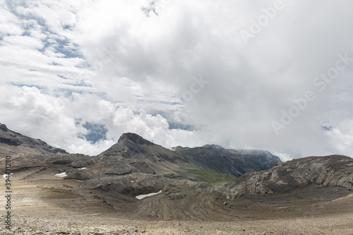Glacier de la plaine morte dans le canton de Berne en suisse en été