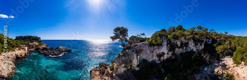 Luftaufnahme, Cala d'es Moro, Felsenküste bei Cala de s'Almonia, Naturschutzgebiet  Cala Llombards, Mallorca, Balearen, Spanien photo