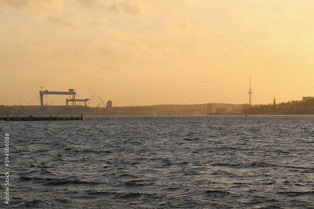 Sonnenuntergang über Kiel