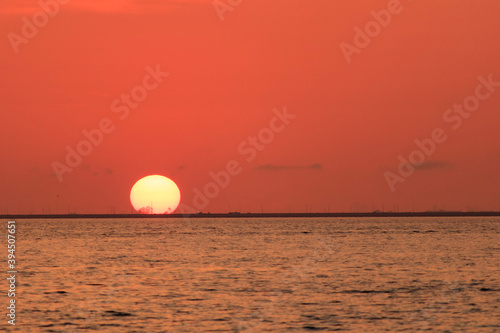 Fototapeta Naklejka Na Ścianę i Meble -  Sun at the Horizon