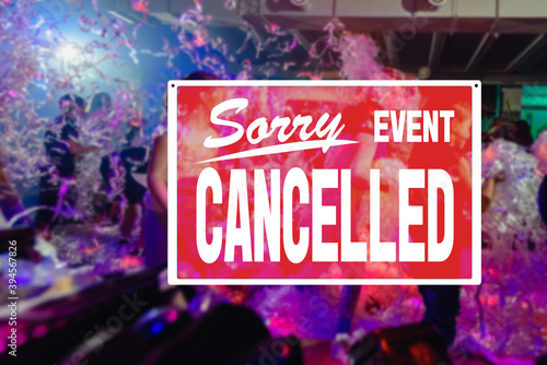 Cuadro en lienzo Organizators must cancel their child entertainment event because of covid-19 virus, precautions during a pandemic, fighting covid virus, social distancing