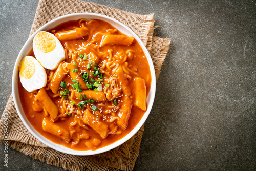 Korean instant noodle and Tteokbokki in Korean spicy sauce - Rabokki photo