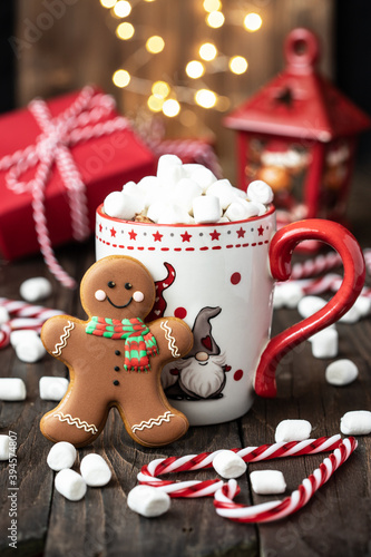 Christmas mugs  with hot chocolate and gingerbread cookies