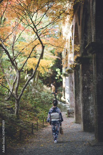 京都「南禅寺」の紅葉 女性着物 日本 秋
