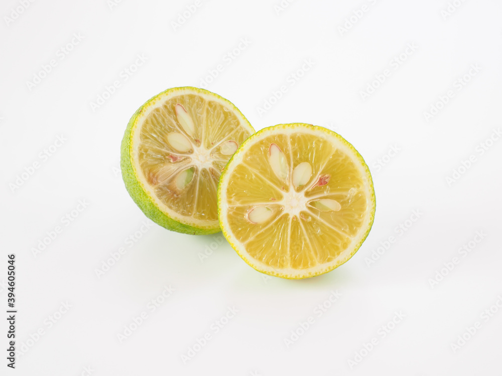 すだち 白背景で すだち 白背景で