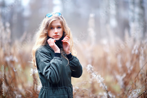 romantic autumn portrait of model, woman, in the autumn seasonal look outside, weather autumn