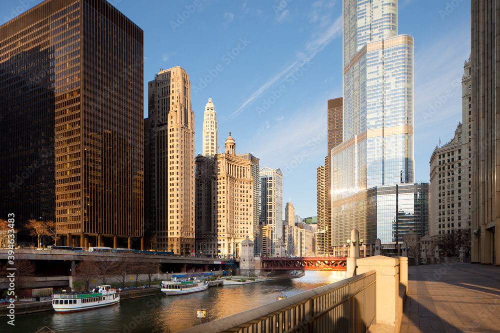 Cityscape of Chicago with Chicago River.
