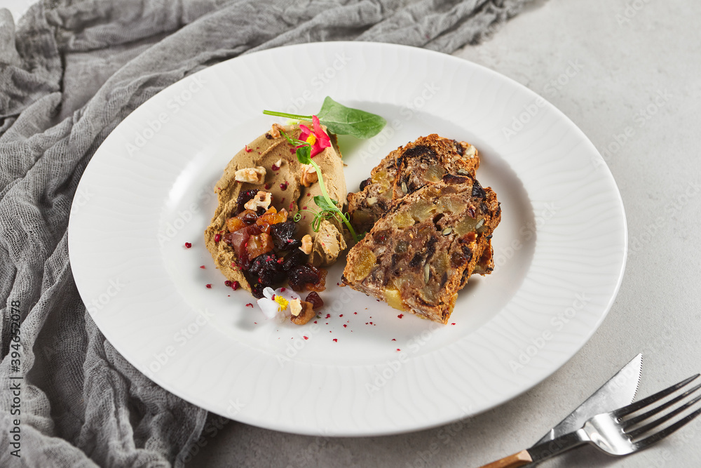 Dried fruit and nuts bread with Pate Dried fruit and nuts bread with Pate