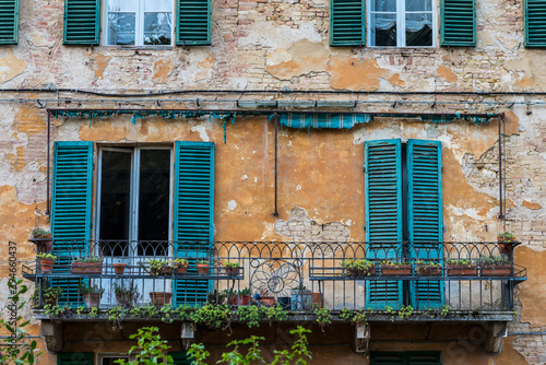 Leerer Balkon in Siena, Italien