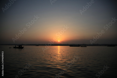Sunset on the Ganges © Avis