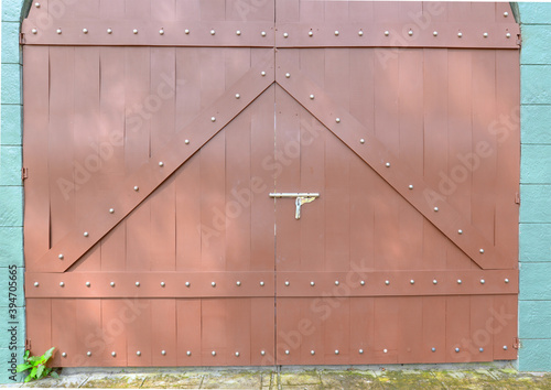 Large brown door, vintage style