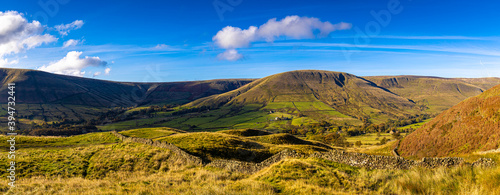 Φωτογραφία View of Peak district, an upland area in England at the southern end of the Penn