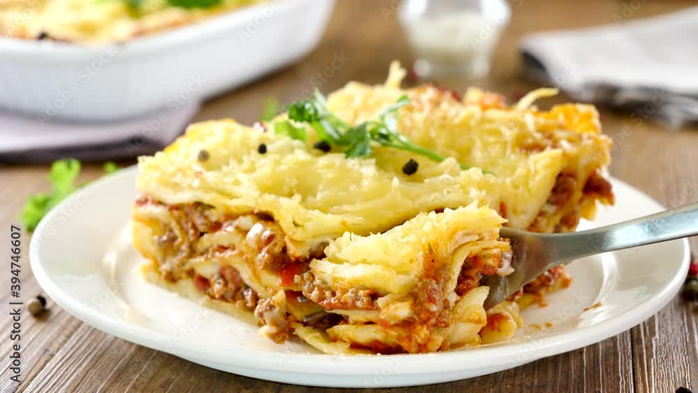lasagne with beef and cheese lasagne with beef and cheese