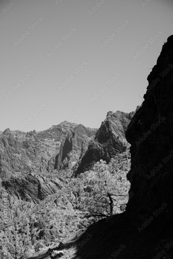 Berglandschaft in schwarz & weiß