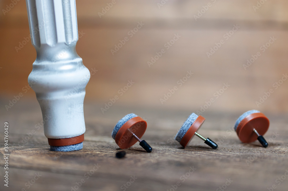 Obraz premium Fisk for furniture on a wooden background
