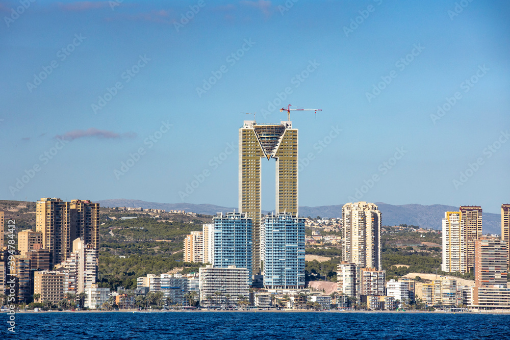 ciudad de Benidorm vista desde el agua España