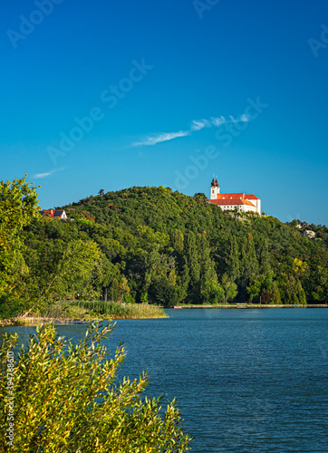 Fotografi View on the famous Tihany abbey at lake Balaton, Hungary