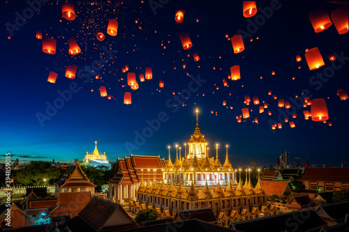 Canvas Print Yee Peng Festival in Bangkok city sometimes written as Yi Peng, Lantern fly over