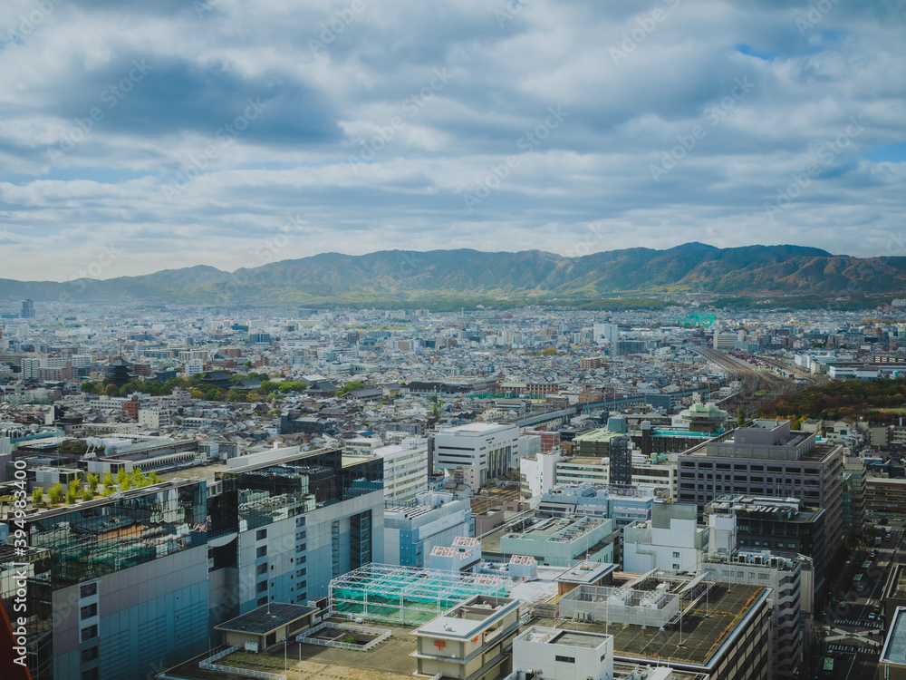 よく晴れた京都市街の遠景