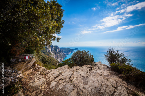 The beautiful coastline of the Cinque Terre between Riomaggiore and Porto Venere in Liguria,  Italy © hardyuno