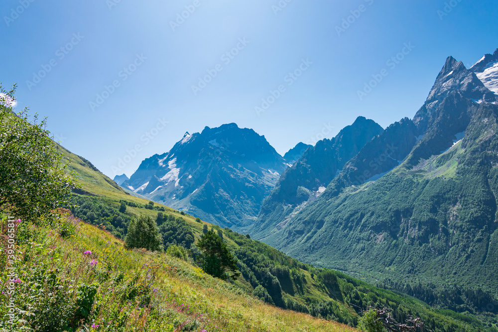 Fototapeta premium Close-up of mountain ranges, valley in the mountains, top view.
