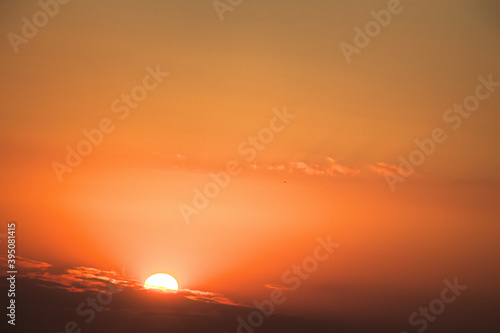 Fototapeta Naklejka Na Ścianę i Meble -  sunrise over the sea