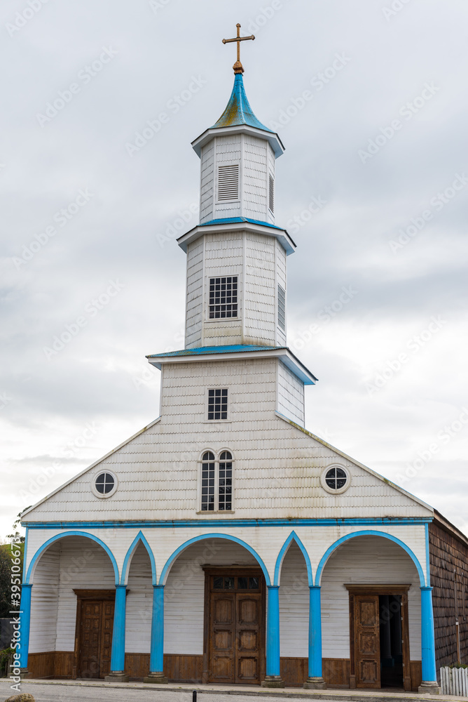 église blanche bois philo chili