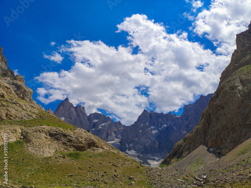 mountains and blue sky  white clouds  natural landscape  