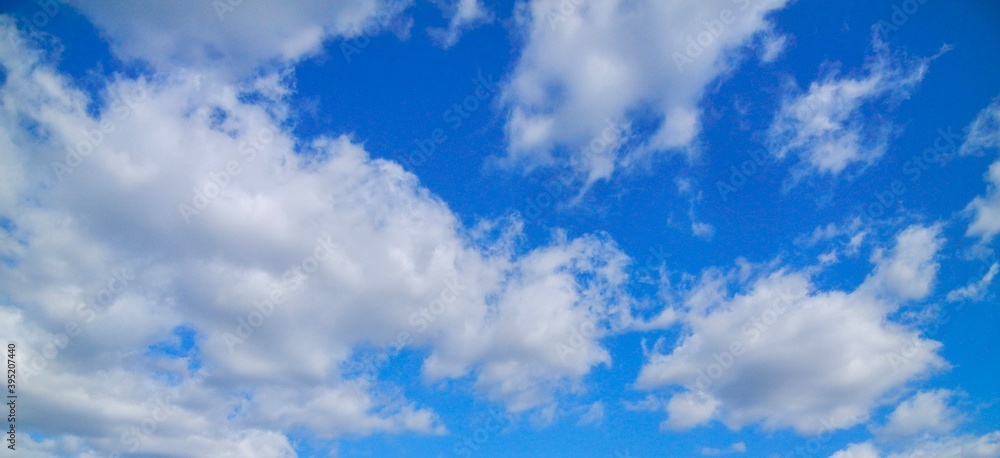 Obraz premium 青空と雲 背景 素材