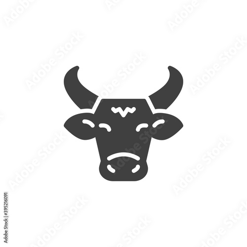 Cow with horns vector icon. filled flat sign for mobile concept and web design. Cow, head front view glyph icon. Symbol, logo illustration. Vector graphics