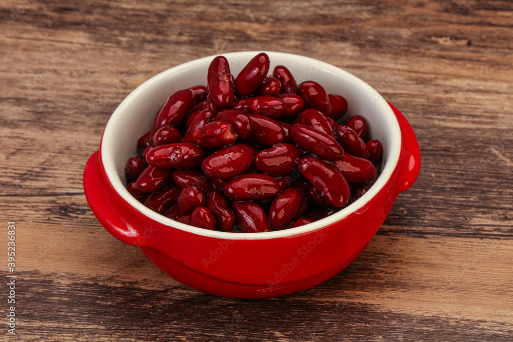 Red baked kidney in the bowl Red baked kidney in the bowl