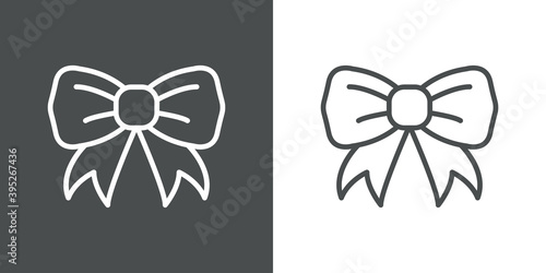 Decoración navideña. Logotipo nudo de lazo en cinta con lineas en fondo gris y fondo blanco