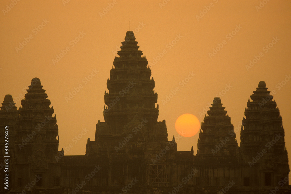 Fototapeta premium CAMBODIA SIEM REAP ANGKOR WAT TEMPLE