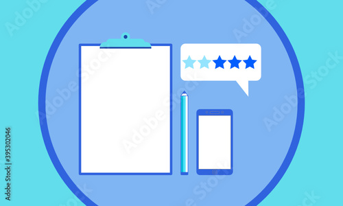 Collage in Blautönen mit Klemmbrett, Smartphone, Stift und Sprechblase mit fünf Sternen