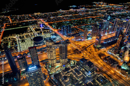 Skyline von Dubai in der Nacht, Blick vom Burj Khalifa, Nachtleben in Dubai © Christian