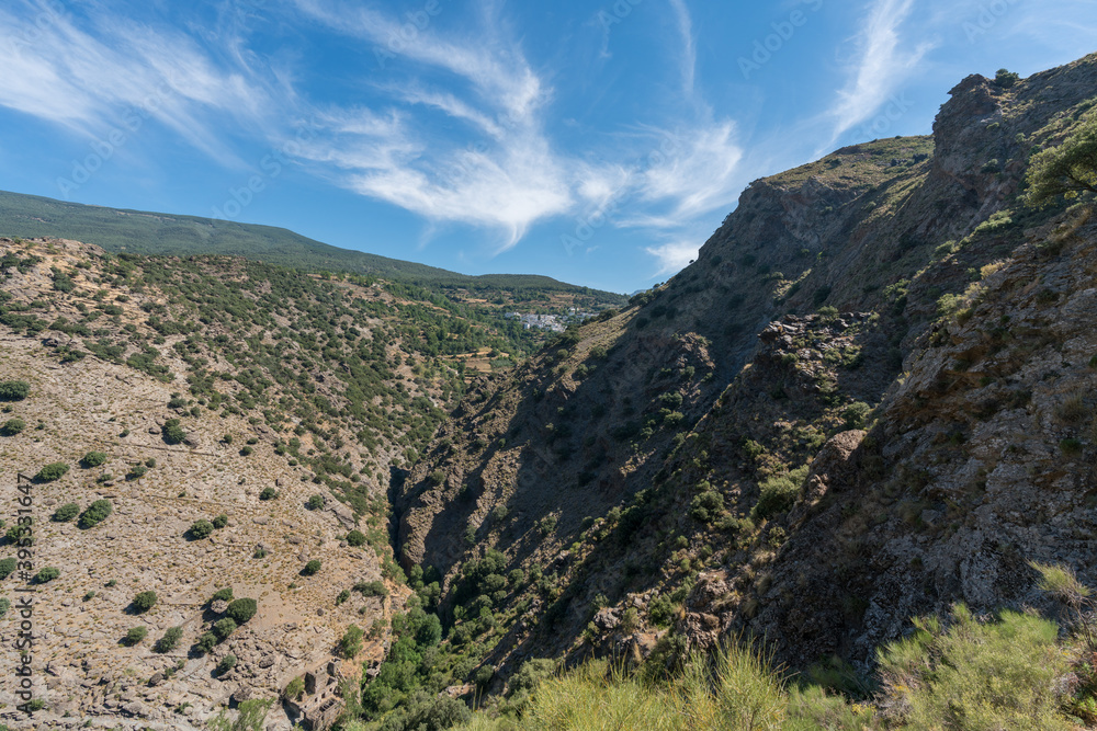 Mountainous area in the southern Sierra Nevada Mountainous area in the southern Sierra Nevada