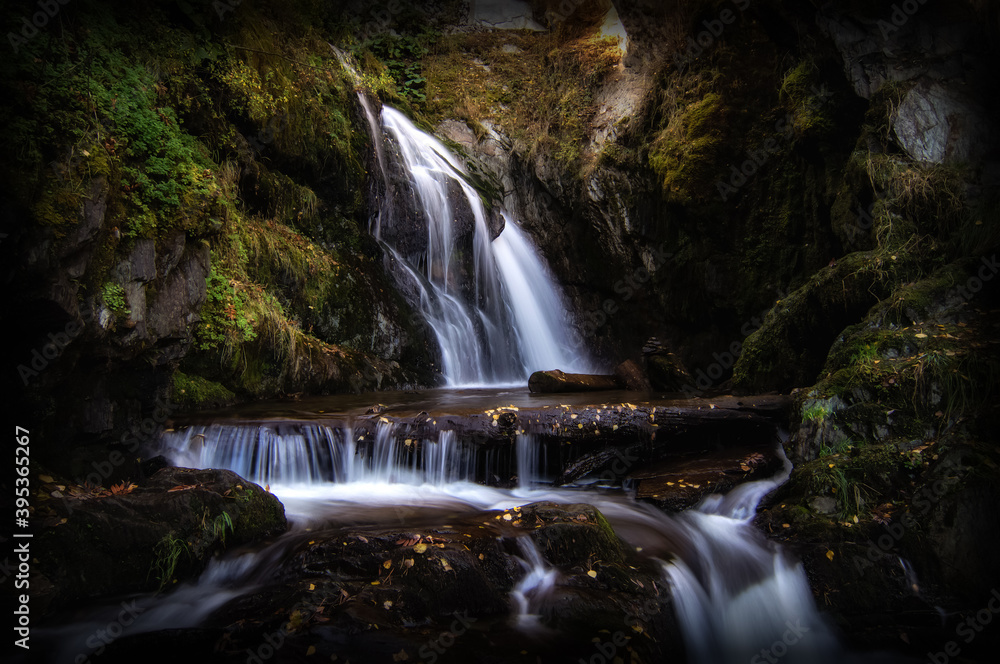 Fototapeta premium Kishte waterfall on Teletskoye lake in autumn, Altai, Russia September