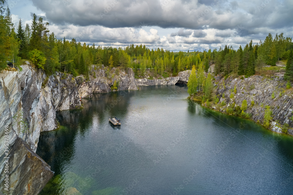 Fototapeta premium Marble canyon in Ruskeala Nature Reserve in Republic of Karelia, North Russia
