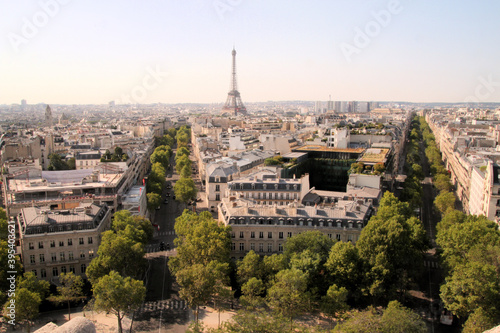 An aerial view of Paris © Simon Edge