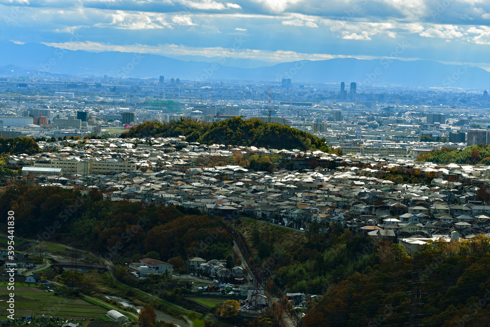 高槻三好山からの眺望　高台の住宅街
