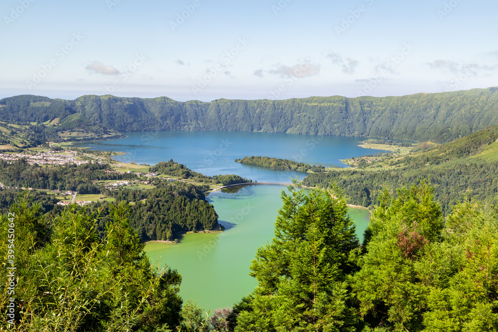 Panorama de Caldeira des Sept Cités à Saõ Miguel aux Açores en été