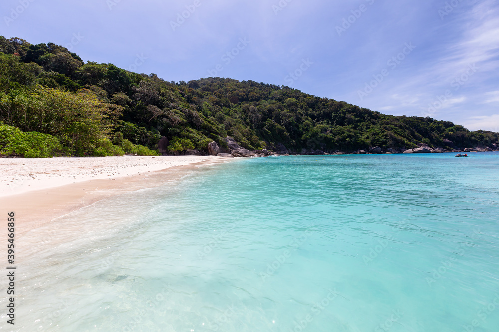 Fototapeta premium Beautiful nature of the islands in the Andaman Sea during the absence of tourists due to the Coronavirus disease (COVID-19) at Similan Islands, Mu Ko Similan National Park.