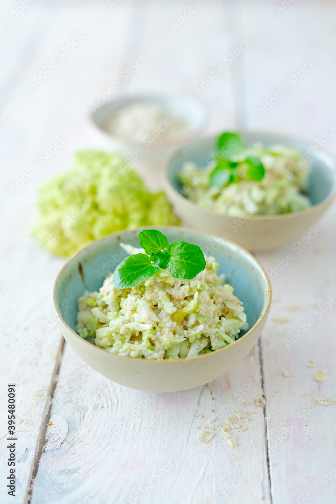 Vegan romanesco risotto with tender oats (low carb) Vegan romanesco risotto with tender oats (low carb)