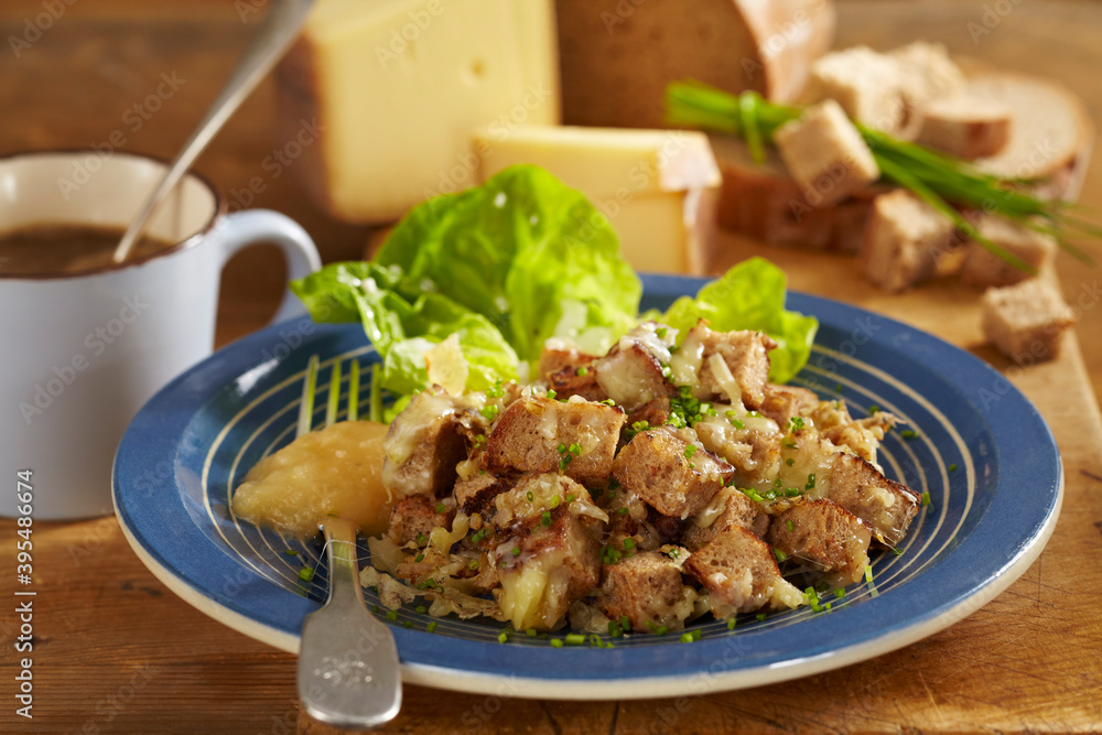 Old Maa (appenzeller bread salad, Switzerland) Old Maa (appenzeller bread salad, Switzerland)