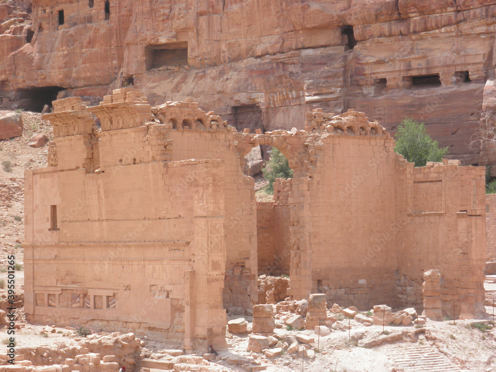 Krolestwo Jordanii zaginione miasto Petra - obrazy, fototapety, plakaty 