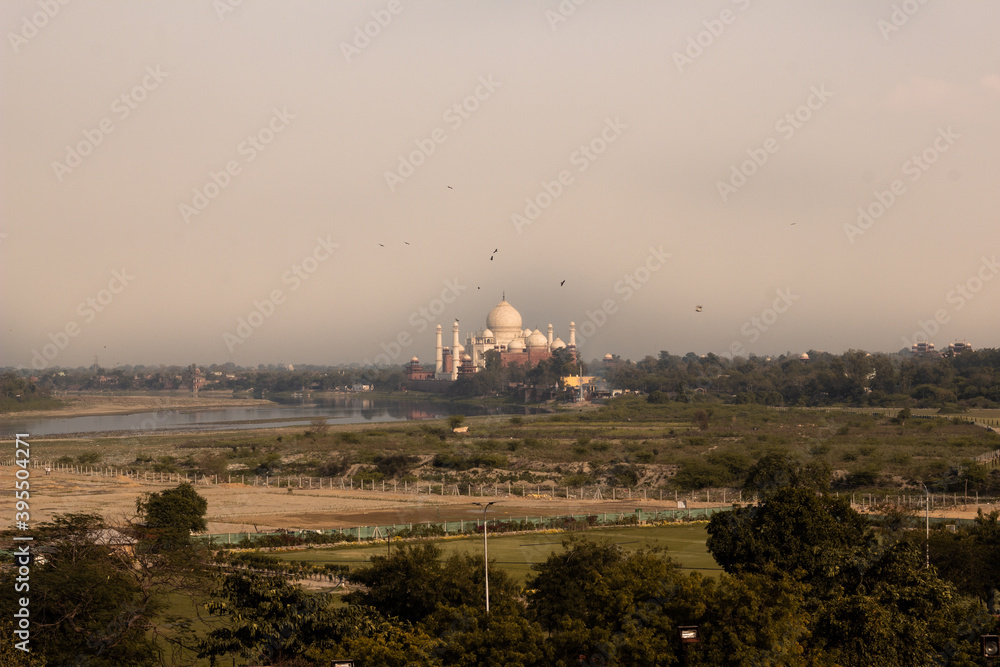 Fototapeta premium Bird view of Taj Mahal