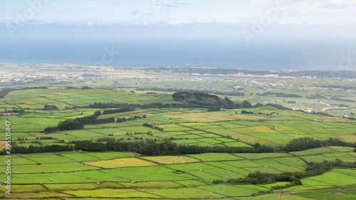 Panorama Ile Terceira aux A  ores depuis point de vue Serra do Cume