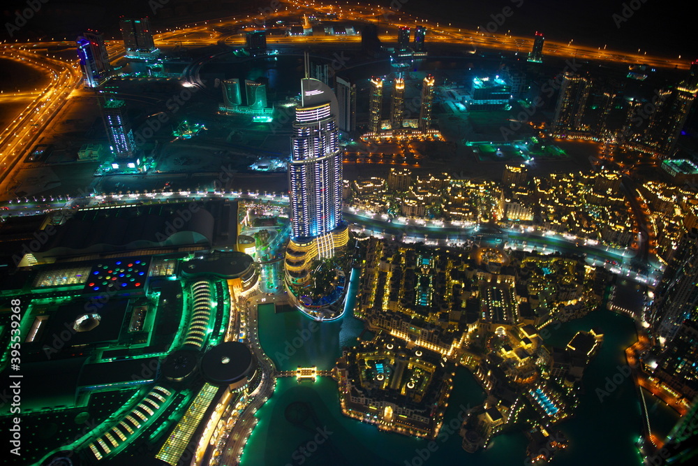 Dubai Stadt Luftfoto innenstadt Strasse Gebäude Nacht Lichter Hochhaus Verkehr
Dubai Stadt Luftfoto innenstadt Strasse Gebäude Nacht Lichter Hochhaus Verkehr