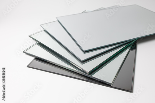 Sheets of Factory manufacturing tempered clear float glass panels cut to size