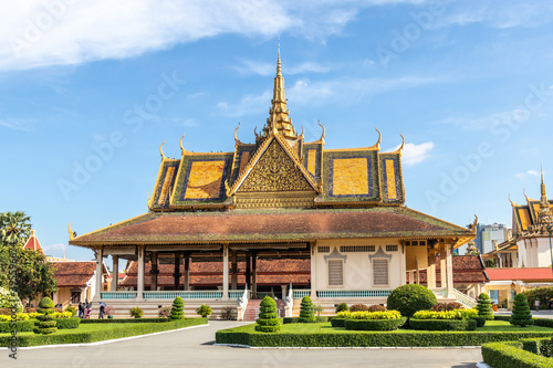 Wallpaper Mural Palais royal à Phnom Penh, Cambodge Torontodigital.ca